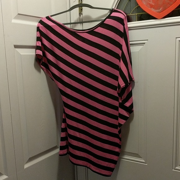 Top - Picture 1 of 2